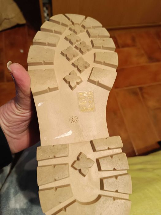 botas de senhora tamanho 36 em bom estado