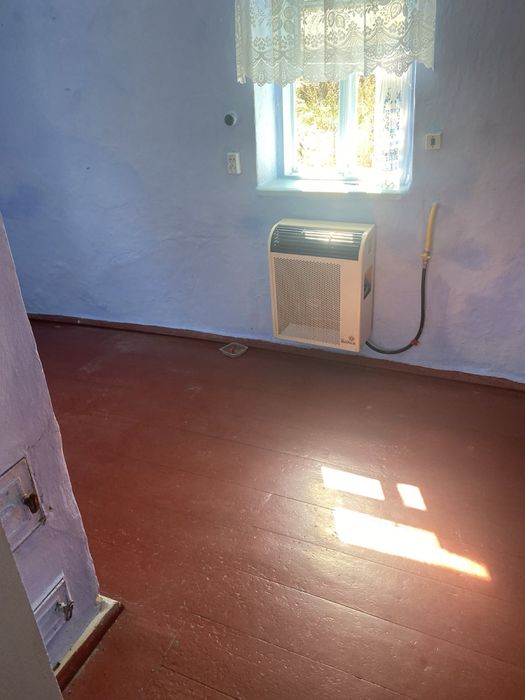 Продам газифікований будинок з приватизованою земельною  ділянкою