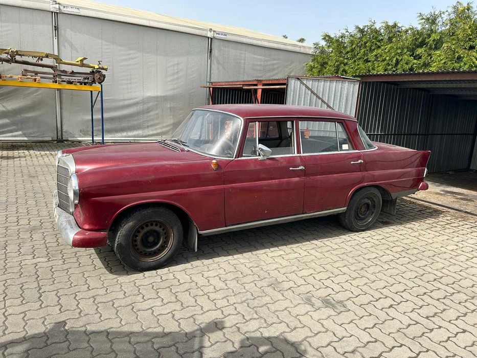 Mercedes W110 Diesel