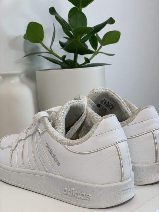 Buty sportowe Adidas Breaknet