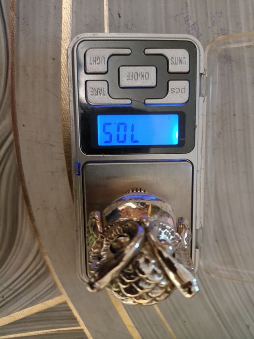 Фарфорові статуетки.