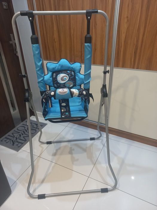 Huśtawka dziecięca na stelażu