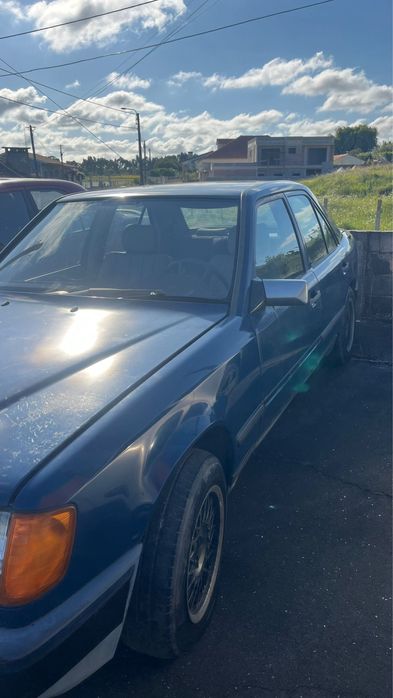 Mercedes-Benz 200D W124