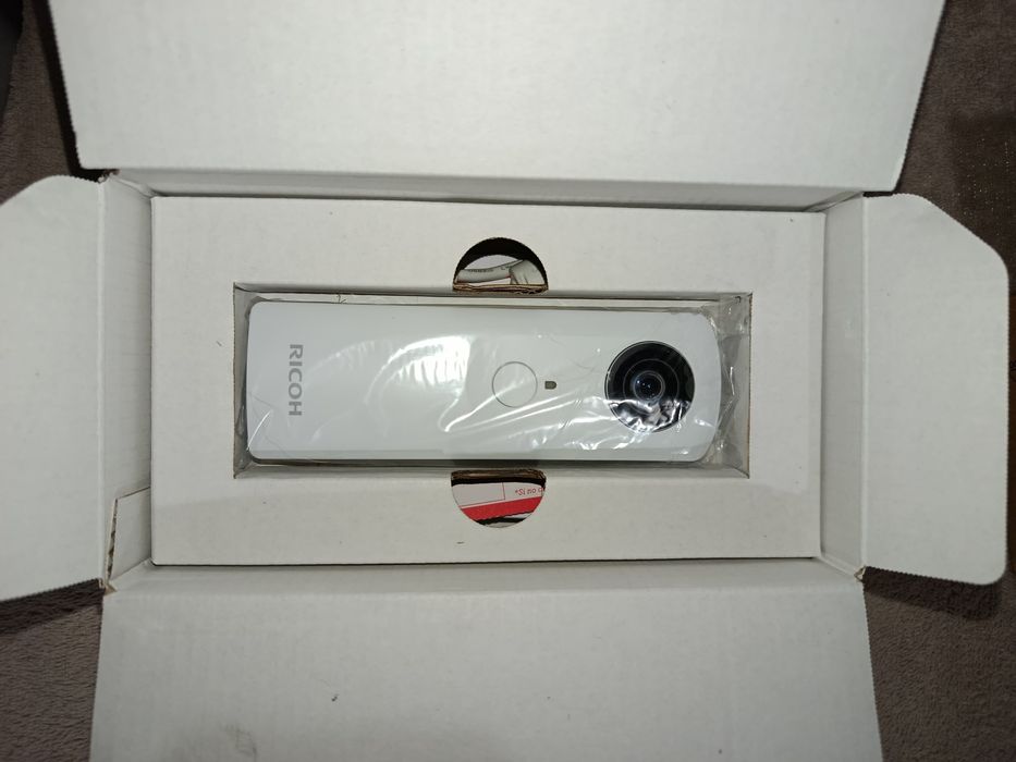 Câmara Ricohtheta 360