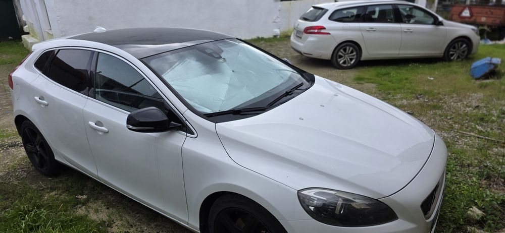 Volvo v40 R  2013
