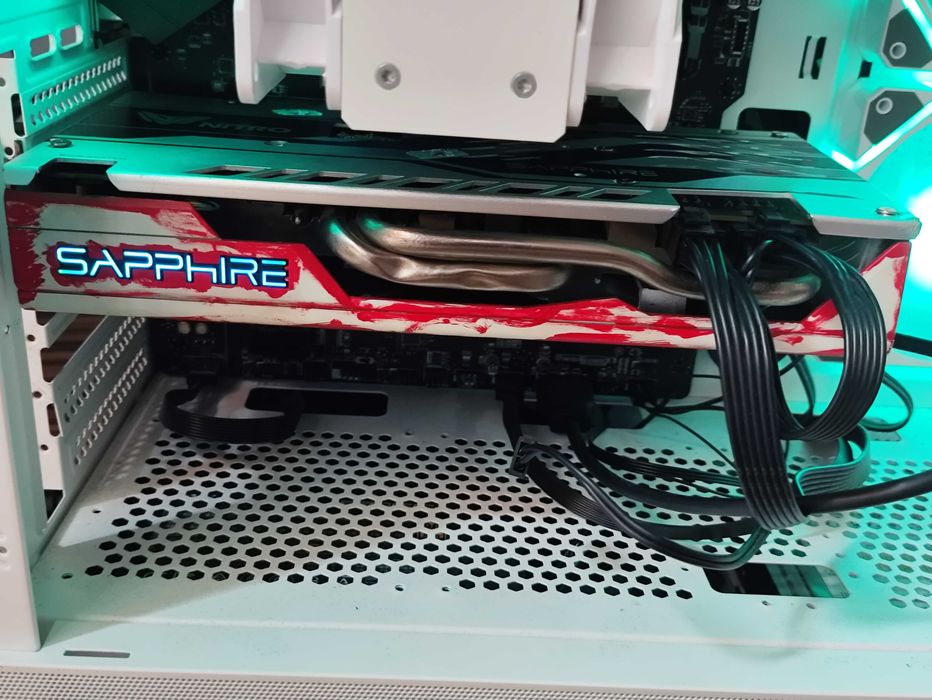 Radeon Saphire nitro 4 gb ddr5