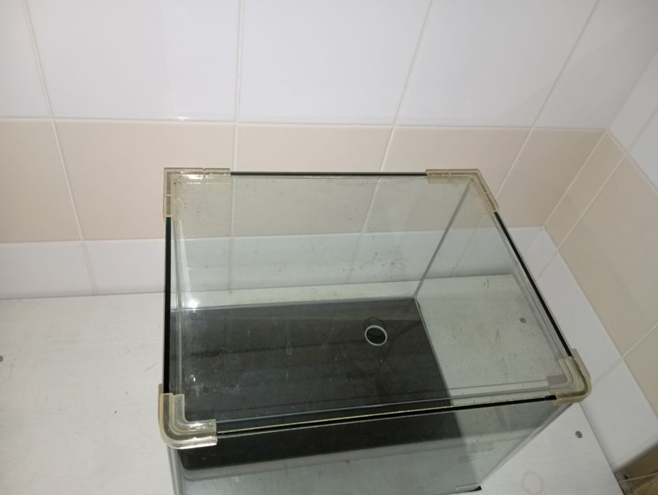 Vendo aquário tamanho médio
