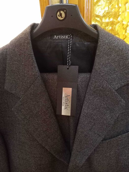 Шикарный мужской классический костюм Artistic Men.s Wear (Чехия)