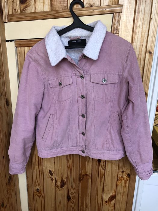 Велюрова рожева куртка