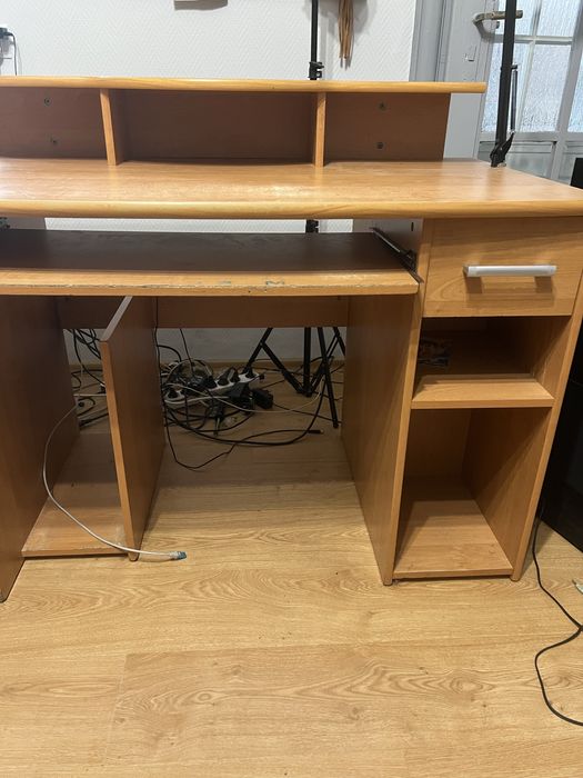 Biurko idealne do pracy/nauki