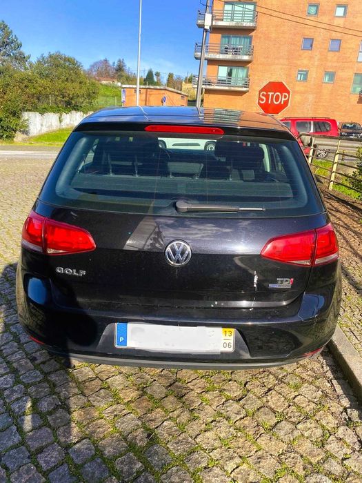 Volkswagen Golf VII 1.6 TDI 105cv – 2013 – Preto