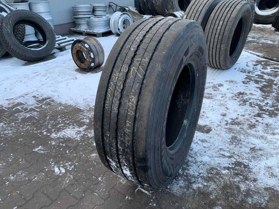 Opona używana 385/65R22.5 BRIDGESTONE DURAVIS R-STEER 002 / 11-12mm