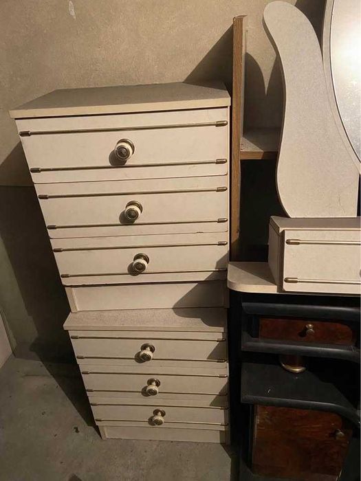 Conjunto de Móveis Brancos