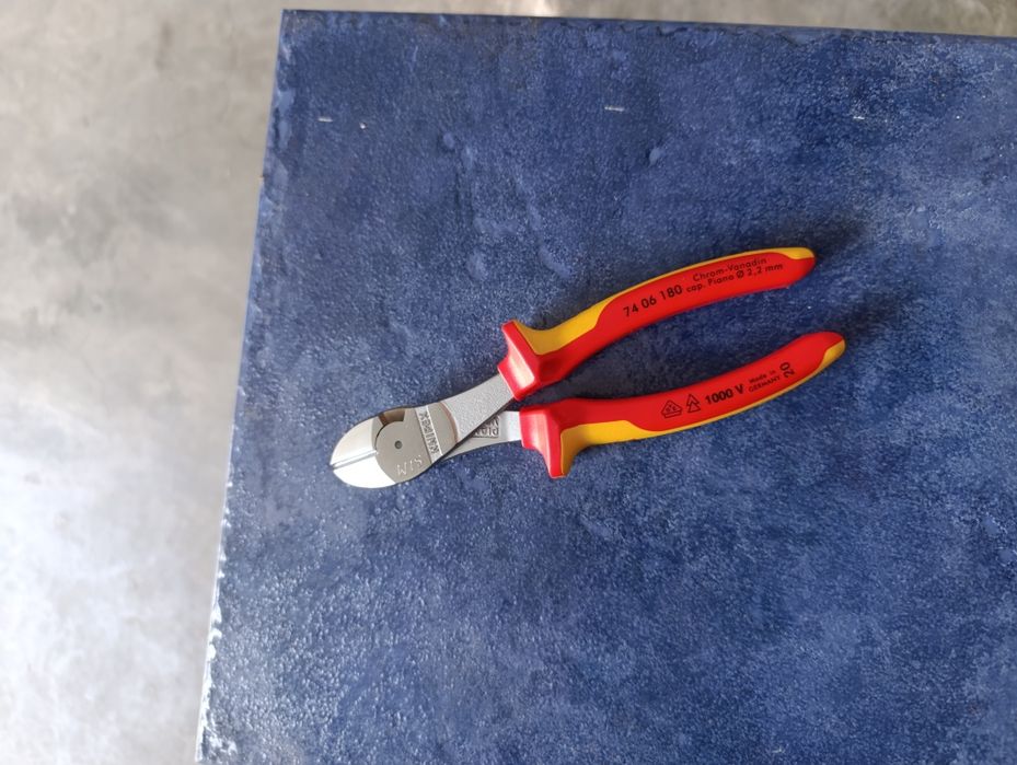 Alicate corte Knipex64861811990657121