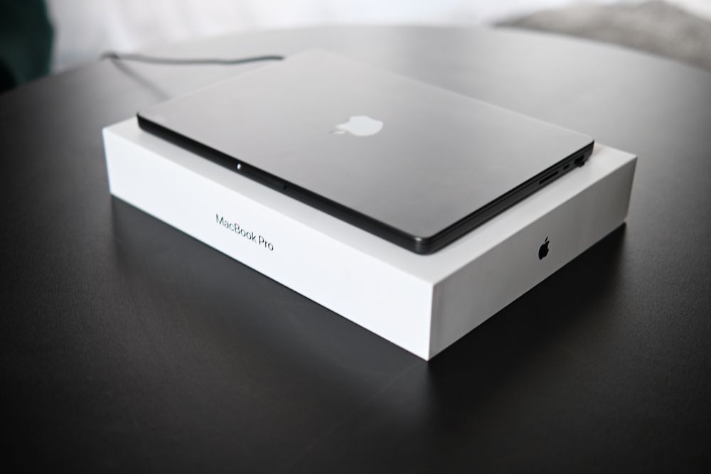 Macbook PRO M5 nowy gwarancja 24gb ram 1TB czip M5 Pro