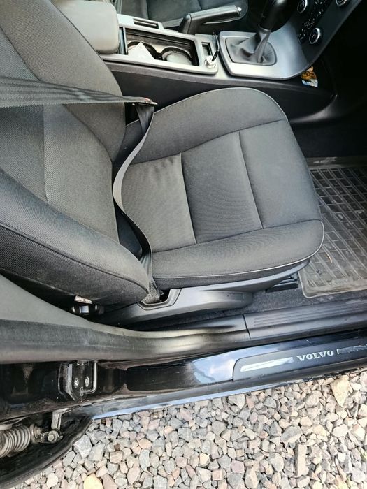 Автомобіль Volvo V50