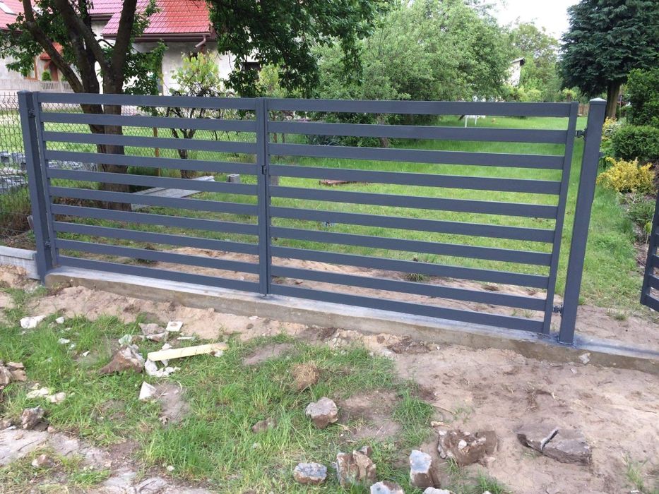 Stylowe bramy ogrodzenia balustrady