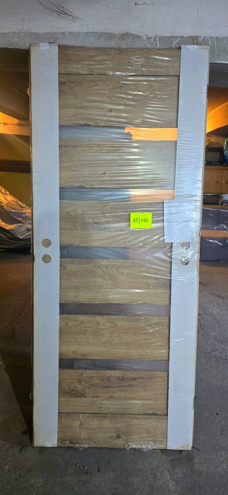 Drzwi wewnętrzne drewniane