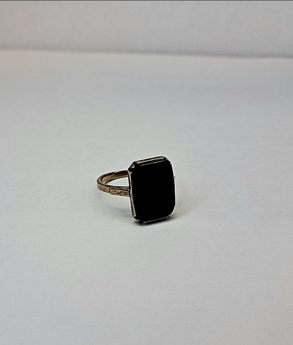 Советское Серебряноей кольцо с черным Агатом