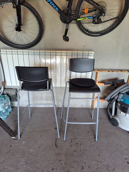 Sprzedsm dwa hokery ikea