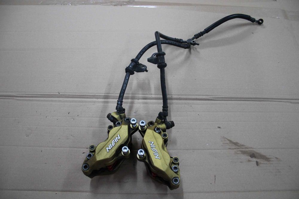 Komplet Zacisk Zaciski Hamulcowy Lewy Prawy Honda CBR 929 SC44 00-01