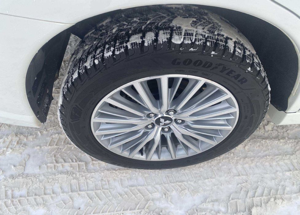 Mitsubishi Outlander, 2.4 l. Plug-in 2019