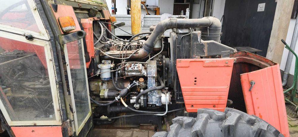 Traktor UTB Universal