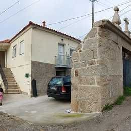 Casa geminada com 3 quartos e 1 casa de banho