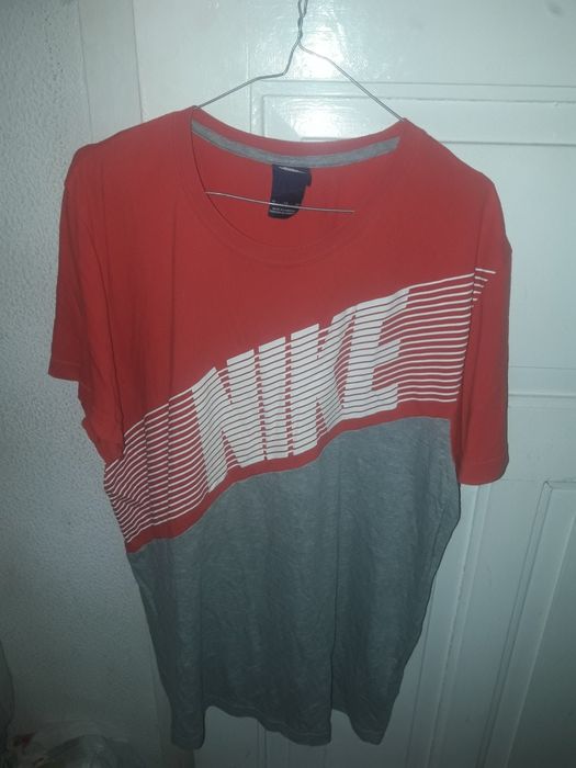 Vende se Camisola Nike