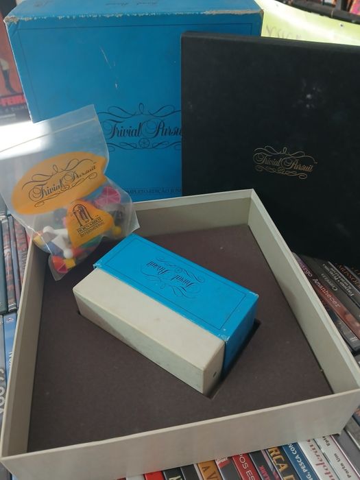 Jogo trivial pursuit antigo