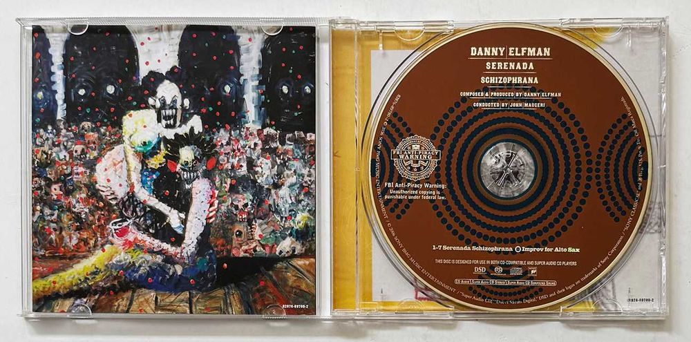 CD_Danny Elfman, Serenada Schizophrana. Compositor de várias bandas sonoras de Tim Burton.