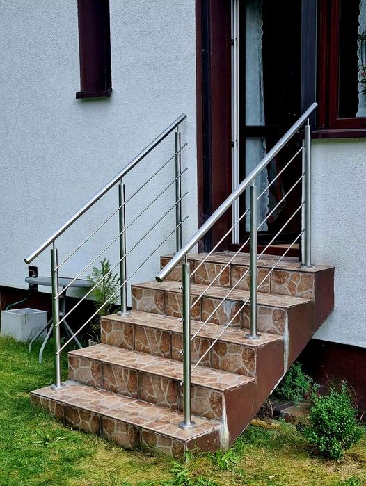 Balustrady ze stali nierdzewnej, malowane i inne.