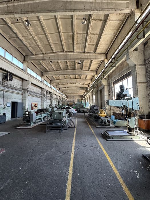 Продам Виробничий комплекс, 4294 м.кв, 1,7 Га ділянка, цеха, склад