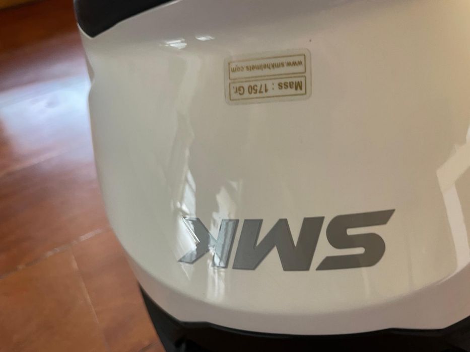 Capacete SMK branco
