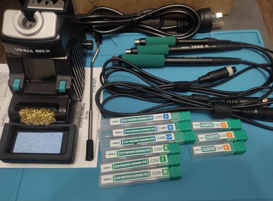 Паяльная станция Yihua 982 v3 3 ручки c245 c210 c115