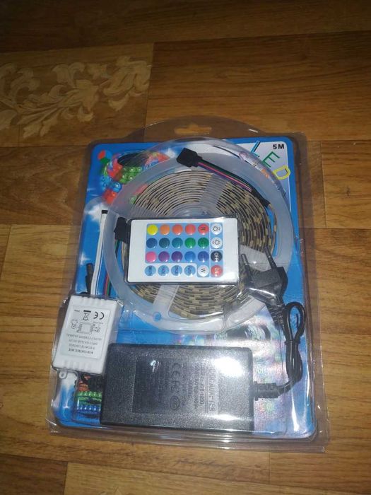 Шара! Светодиодная разноцветная лента RGB 5050 с блоком питания и пуль