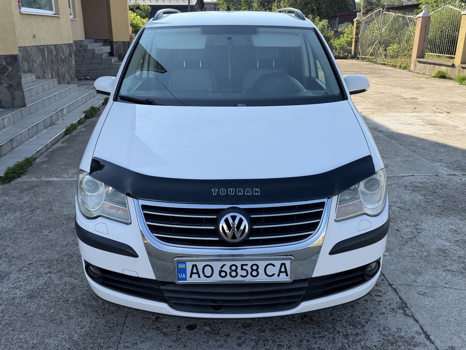 Volkswagen Touran ( Avtomat )