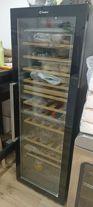 Wine cooler Candy 81 garrafas