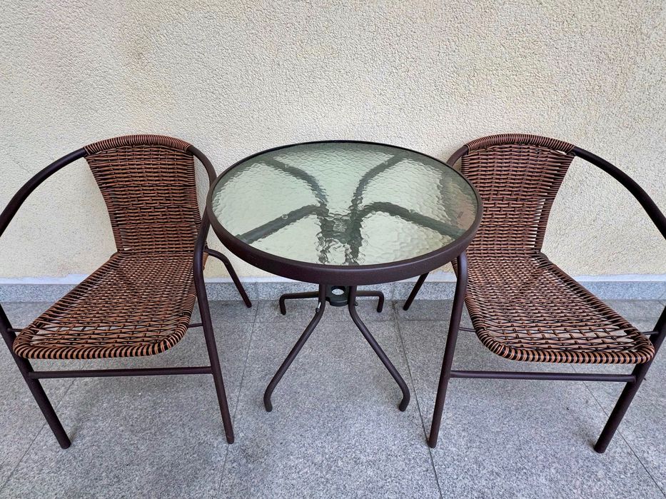 Zestaw ogrodowy balkonowy - stolik i dwa krzesła