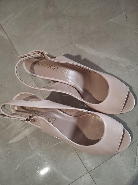 Sandałki Lasocki 40 liliowe