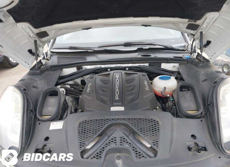 Części do Porsche Macan Turbo 2015 3.6L AWD, wersja USA.