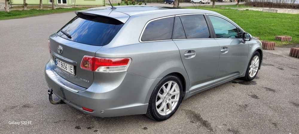Продам Toyota Avensis