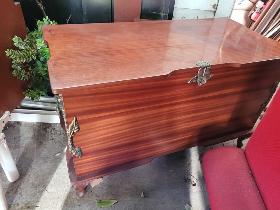 2 Arcas Bau madeira antigo