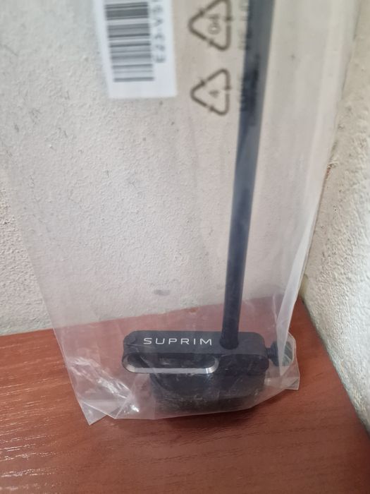 Nowa podpórka pod karte graficzną Msi Suprim 30cm