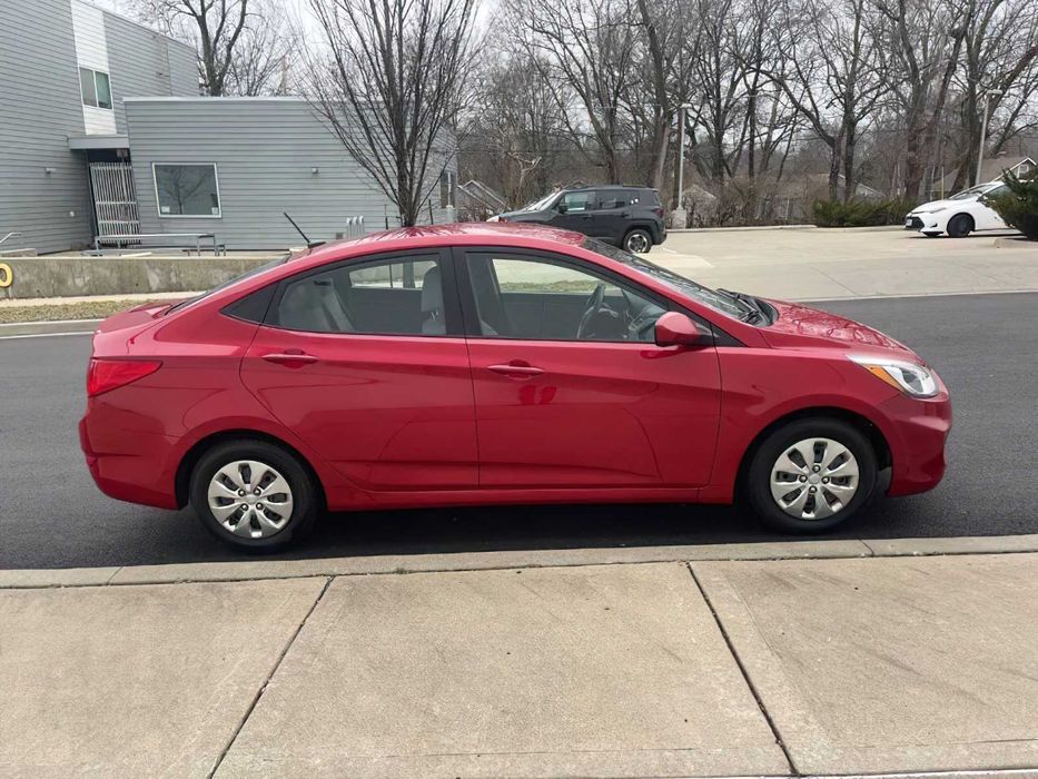 Hyundai Accent GLS      2015