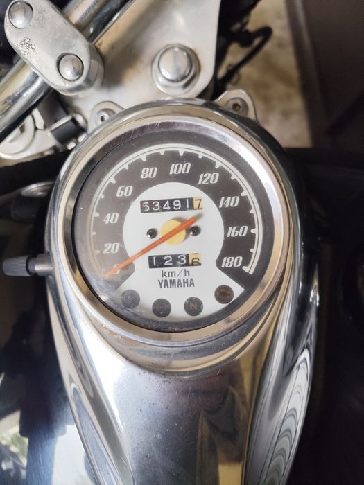 Moto Yamaha 650 dragstar