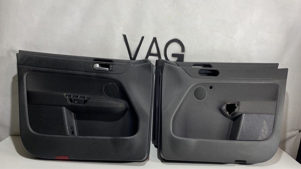 Дверна карта Фольцваген Гольф+. Дверні карти праві-ліві, передні-задні