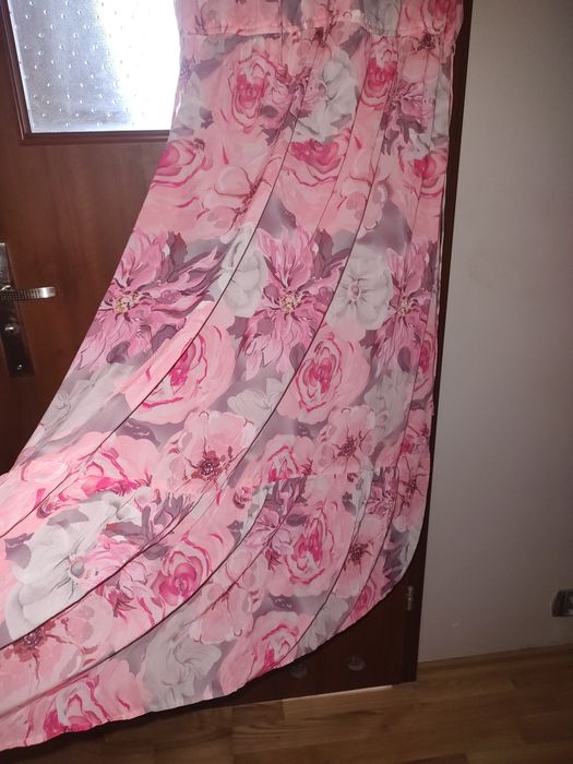 Sukienka w kwiaty