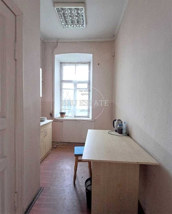 БЕЗ % Продам приміщення Подільський р-н Поділ 82 м2 Юрківська 37