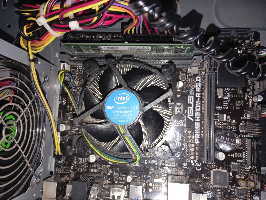 Комплект материнка +проц+ оперативка +блок живлення